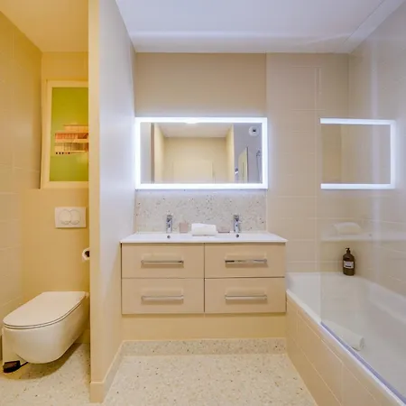 Le Cosmic Penthouse - Proche Cite Du Vin Apartment